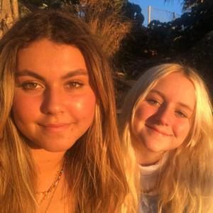 Meet your Posher, Chloe